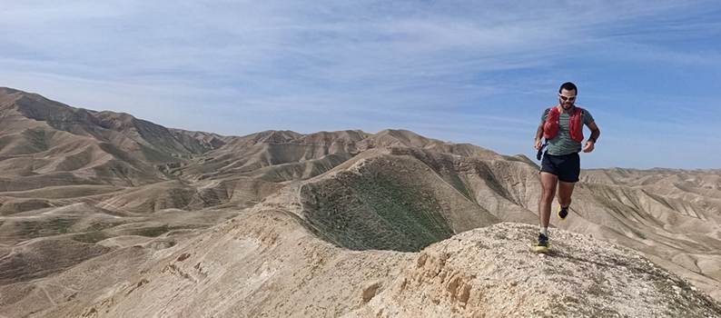 אליה-זמור-מסלולים-במדבר